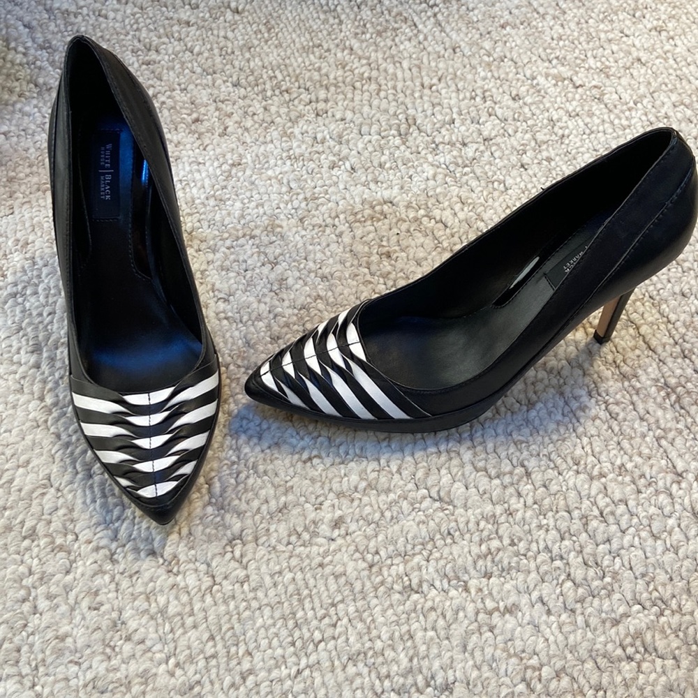 Black and White pumps